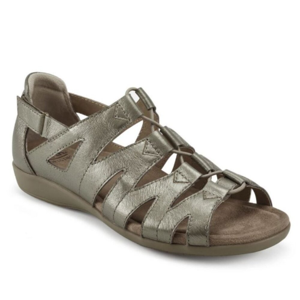 Earth Origins leather metallic sandals.size 8.5